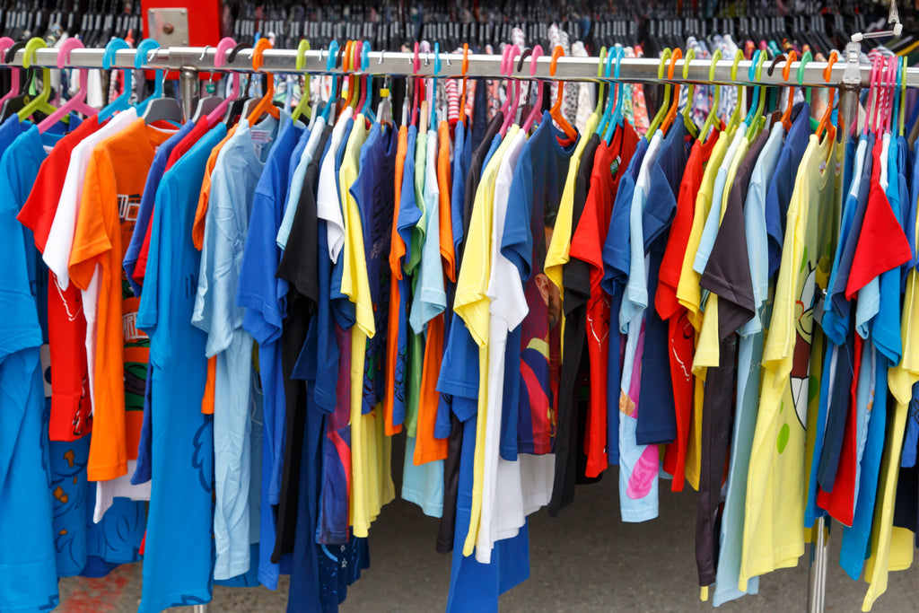 How To Buy Vintage Clothing T Shirts For Your Boutique