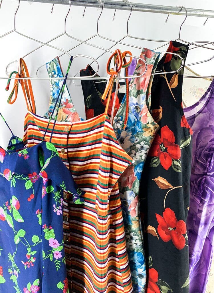 90's Dress Mix Of 20 - LA Vintage LA Vintage Wholesale 90's Dress Mix Of 20 - LA Vintage LA Vintage Wholesale