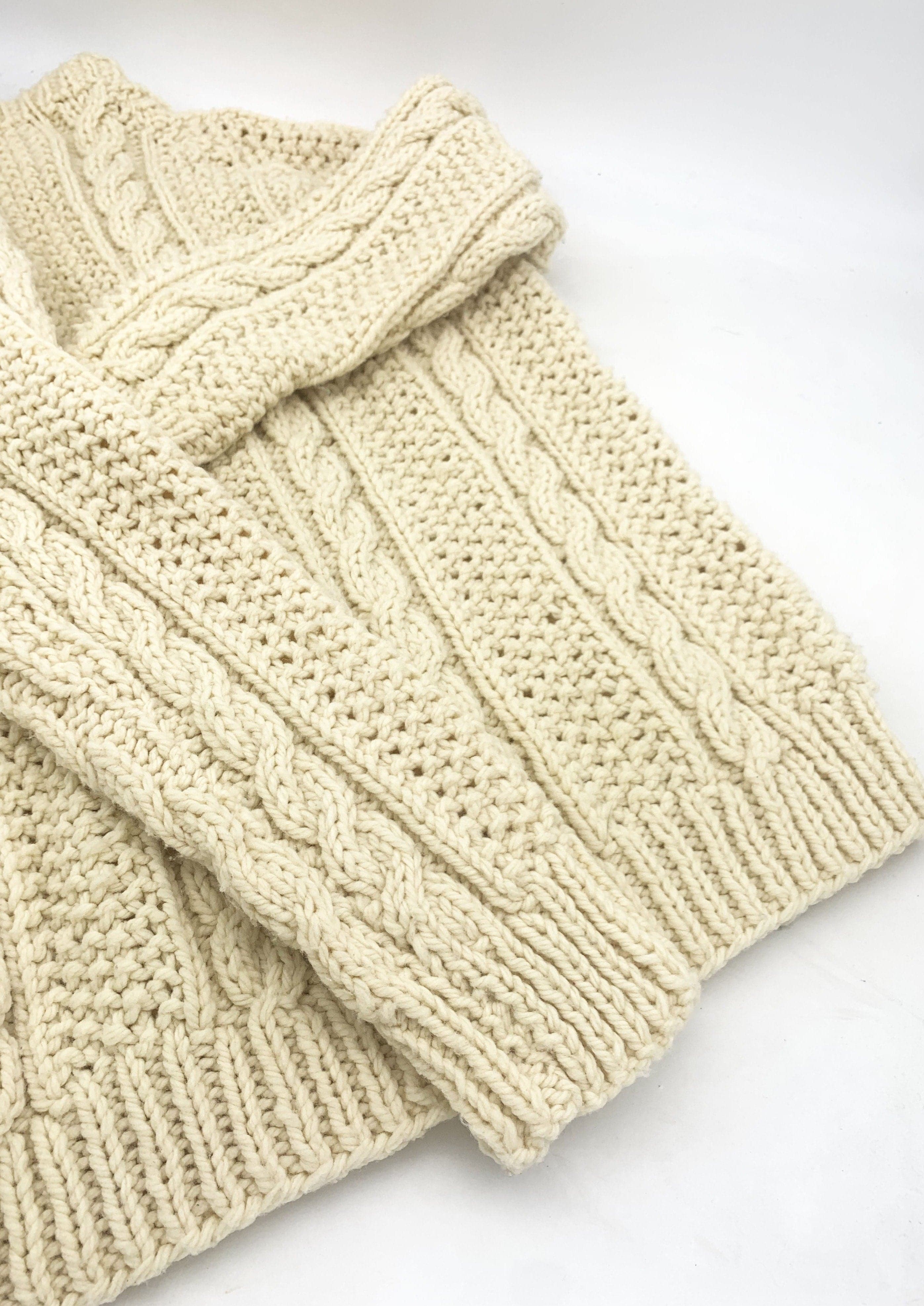 Women's Cardigan and Sweater Bale of 100 lbs - LA Vintage Wholesale