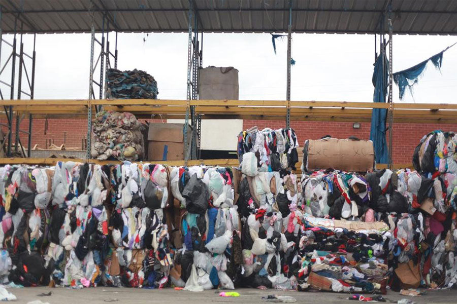 5 Facts about Vintage Clothing Resale