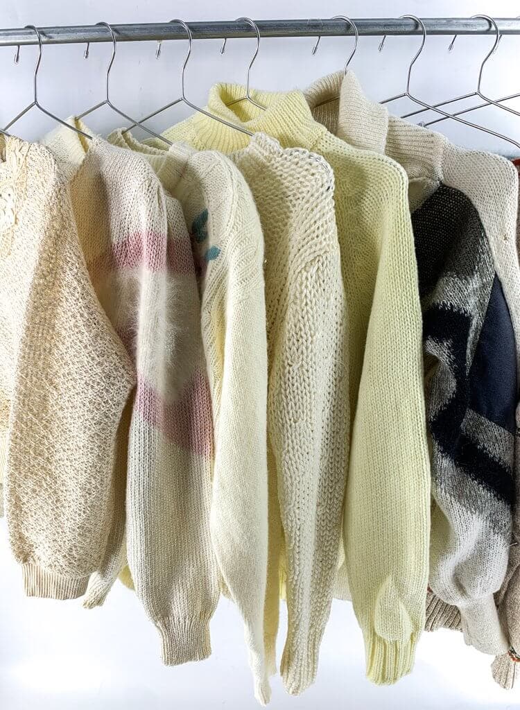 Women's Sweaters Mix Of 20